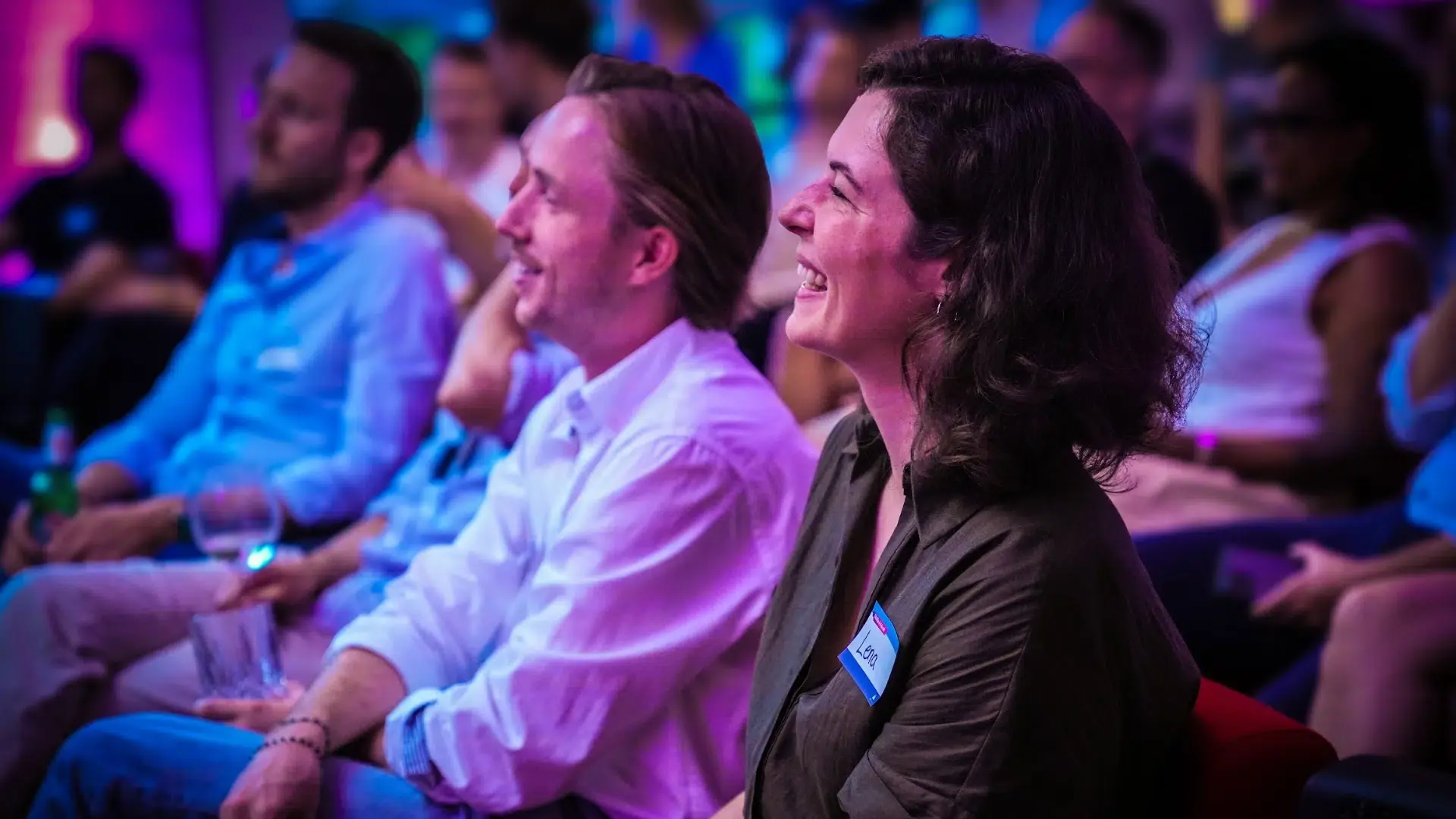 Lachende Teilnehmende beim Leadership Festival